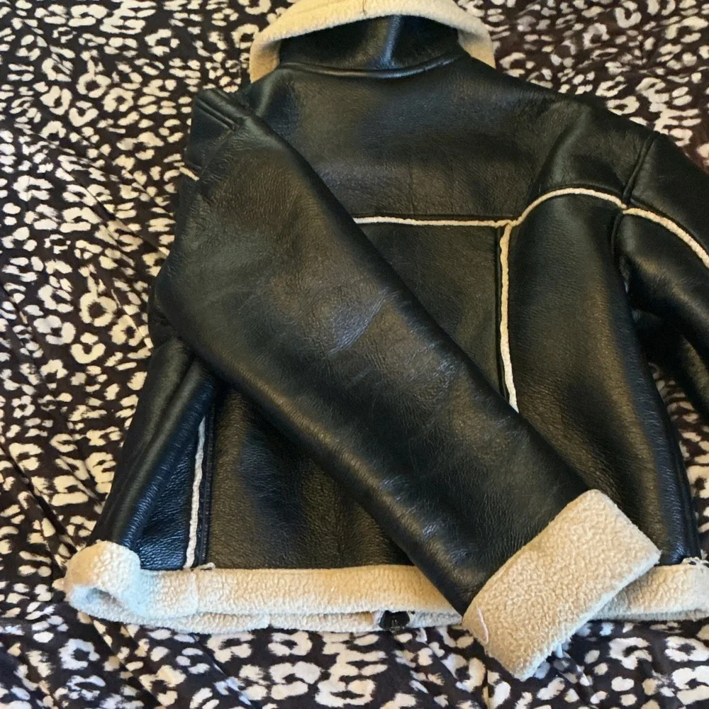 Shearling Lined Black and Cream Women's Jacket - Picture 3 of 6